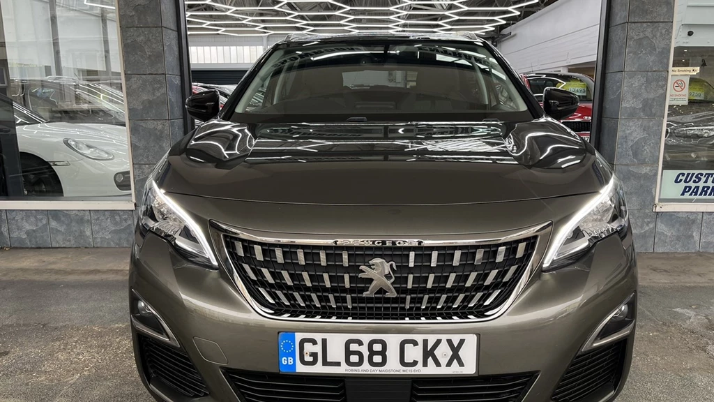Peugeot 3008 Allure Blue HDi Excellent Sized Car For The Family