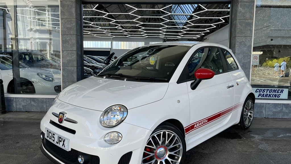 Abarth 500 1.4 T-Jet Great value Hot Hatch